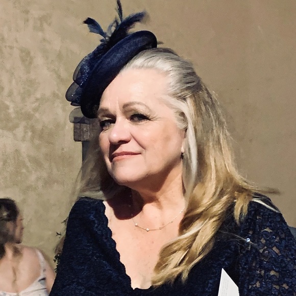 Meet your Posher, Brigitte - Picture 1 of 2